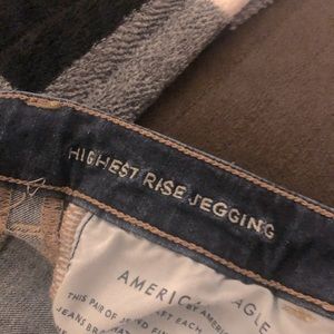 American Eagle High Rise Jegging